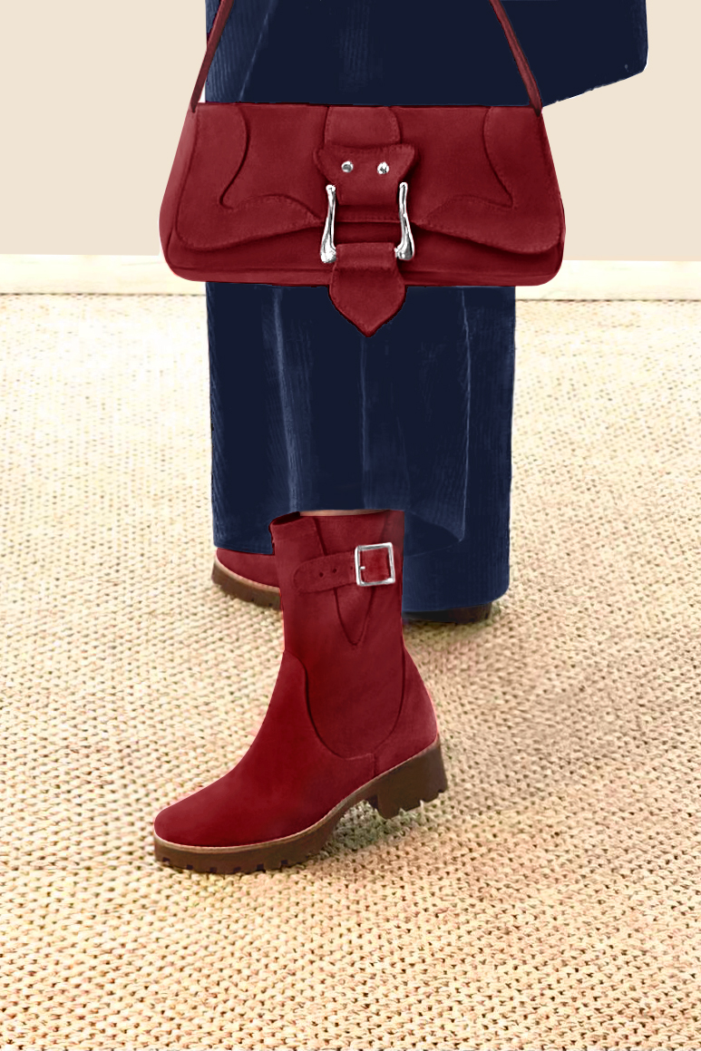 Burgundy red women's ankle boots with buckles on the sides. Round toe. Low rubber soles. Top view - Florence KOOIJMAN